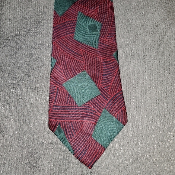 Red Tie with Green Squares - NEW - Picture 1 of 7